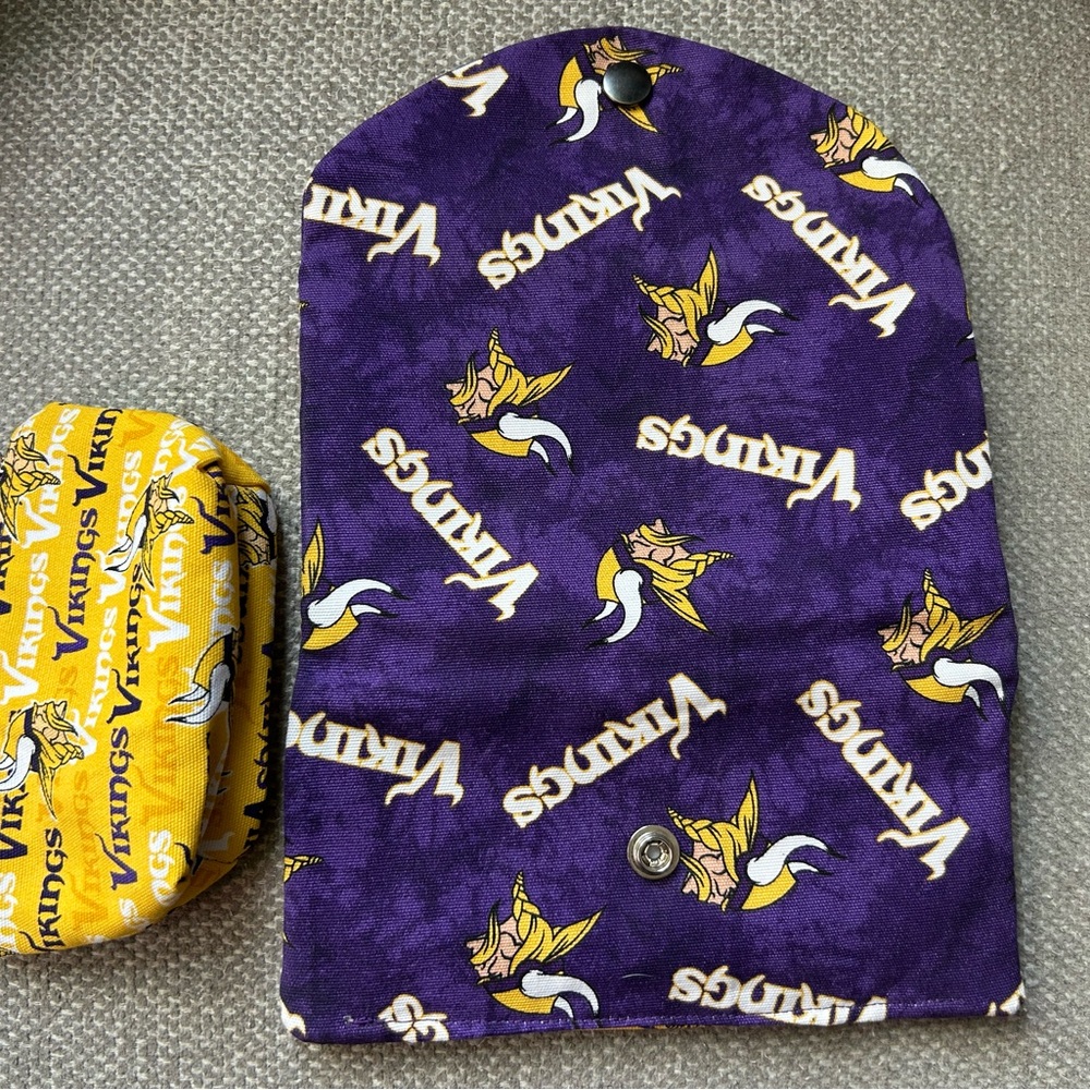 Minnesota Vikings wallet/billfold & zipper coin pouch, hand sewn - brand new!